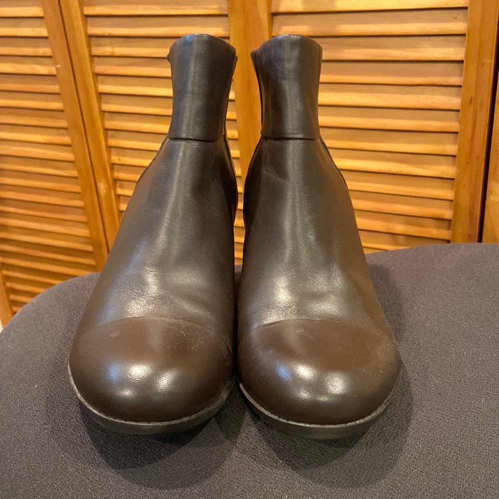 Clark’s Dark brown soft collection ankle boots